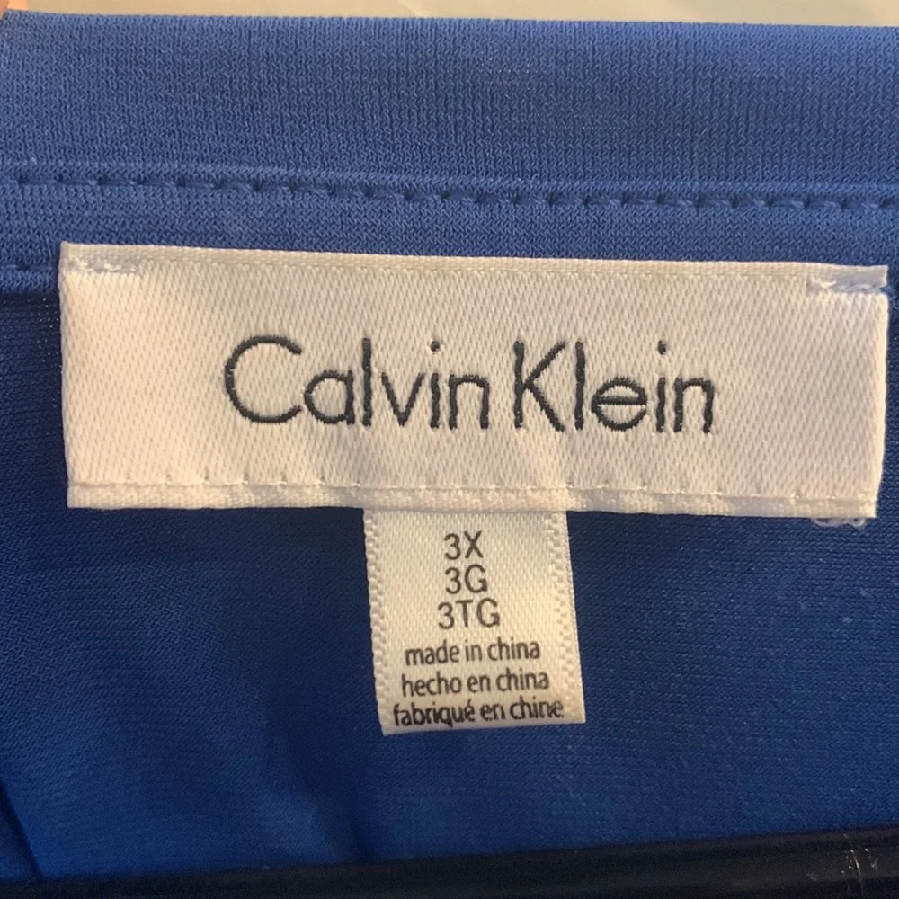 Calvin Klein Top - Picture 3 of 5